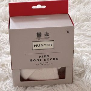 NEW IN BOX HUNTER KIDS BOOT SOCKS SIZE SMALL (AGE 8-10 years)